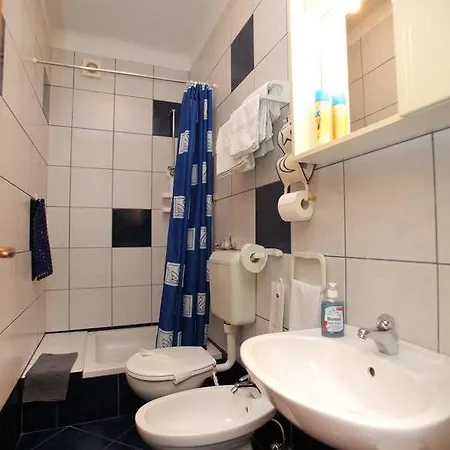 With A Parking Space - 17442 Pensionat 3*